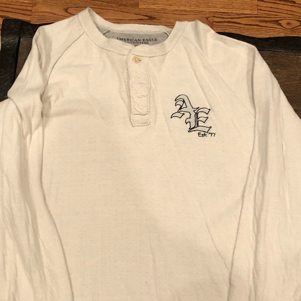Men’s American Eagle long sleeve shirt